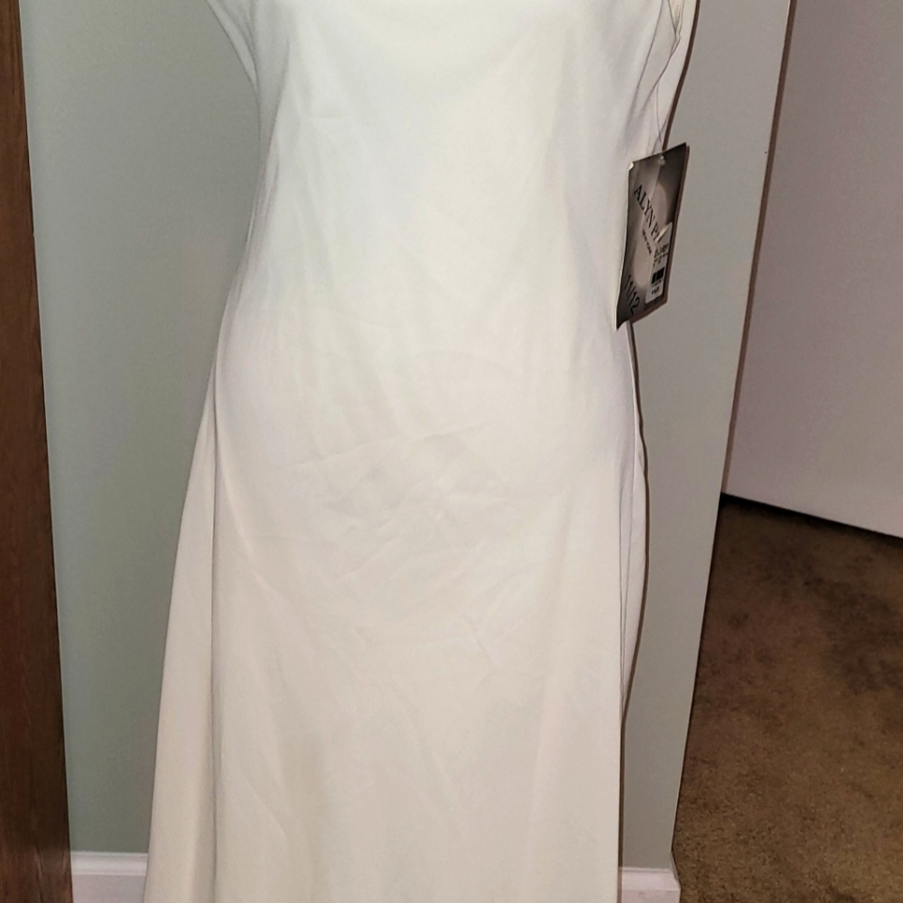 Alyn Paige white dress
